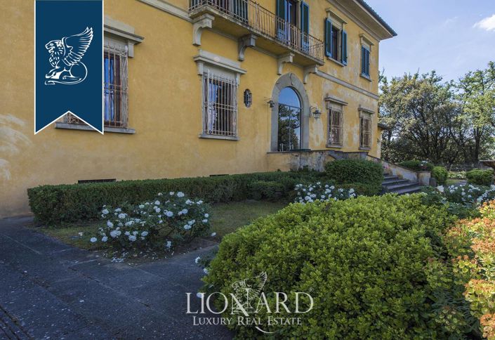 Image No.10-8 Bed Villa for sale