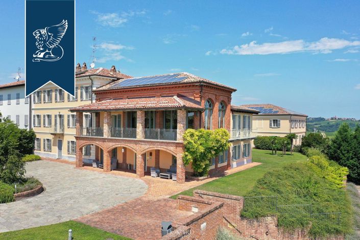 Image No.13-24 Bed Hotel for sale