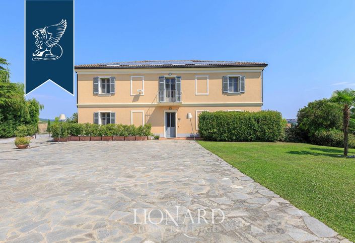 Image No.21-24 Bed Hotel for sale