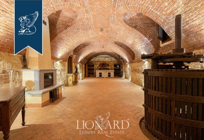 Image No.43-24 Bed Hotel for sale