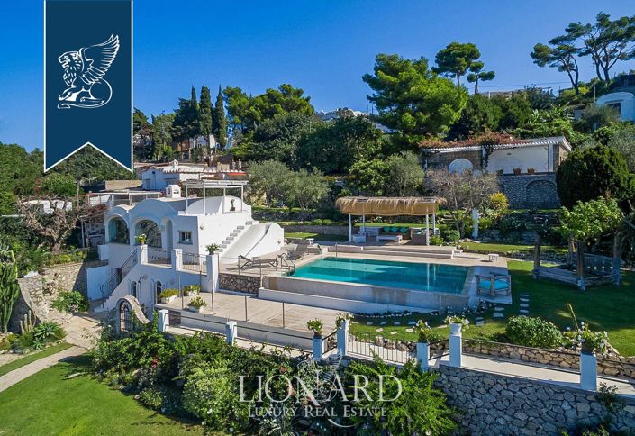 Image No.2-6 Bed Villa for sale