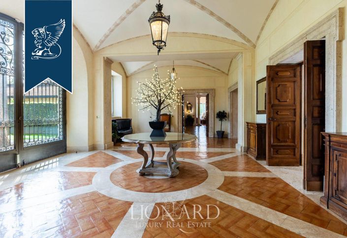 Image No.10-Villa de 21 chambres à vendre à Guidonia-Montecelio