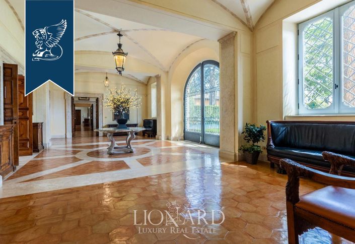 Image No.12-Villa de 21 chambres à vendre à Guidonia-Montecelio