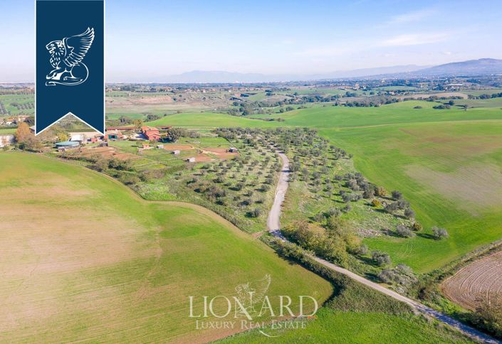 Image No.34-Ferme de 8 chambres à vendre à Rome