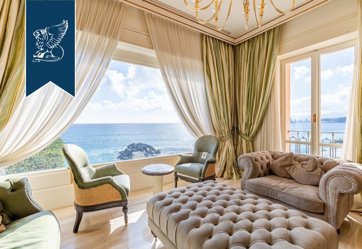 Image No.20-Villa de 8 chambres à vendre à Albisola Superiore