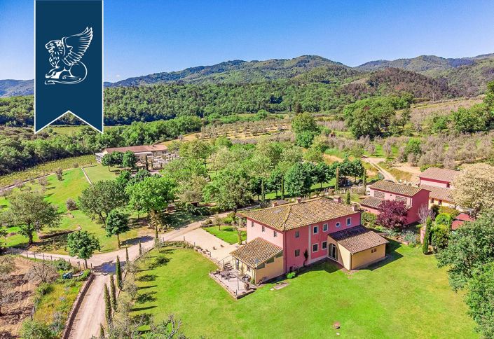 Image No.2-19 Bed Farmhouse for sale