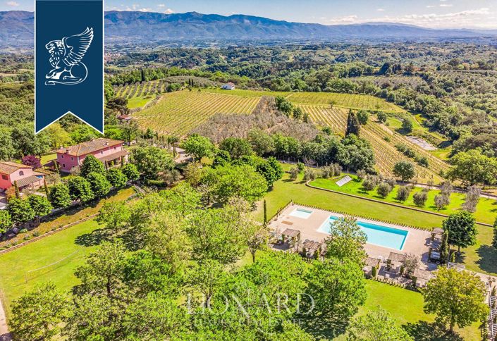 Image No.4-19 Bed Farmhouse for sale