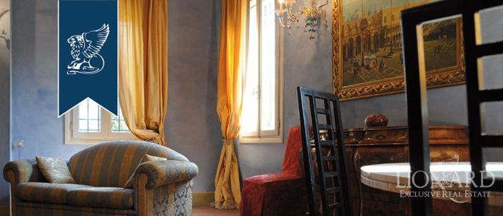 Image No.13-10 Bed Villa for sale