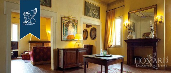 Image No.20-10 Bed Villa for sale