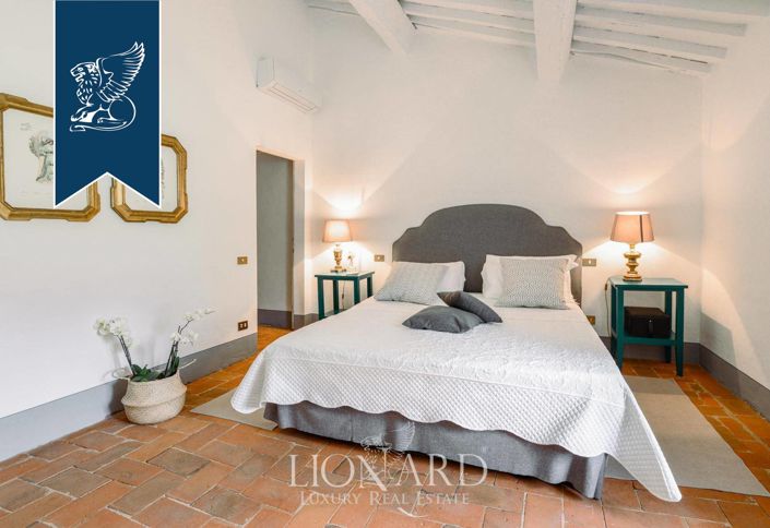 Image No.16-15 Bed Villa for sale