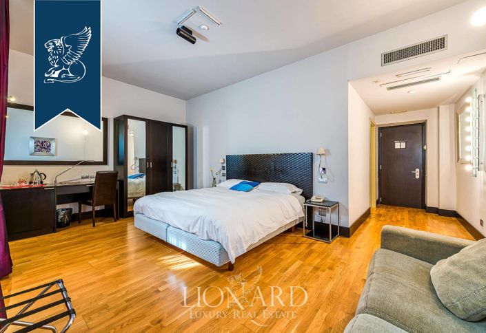 Image No.16-Un hôtel de 12 chambres à vendre à Naples