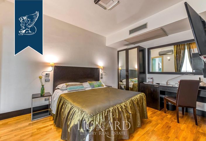 Image No.7-Un hôtel de 12 chambres à vendre à Naples