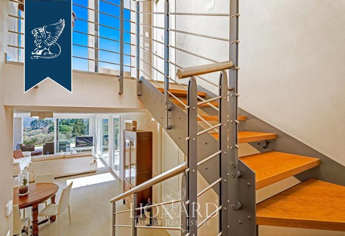 Image No.19-3 Bed Villa for sale