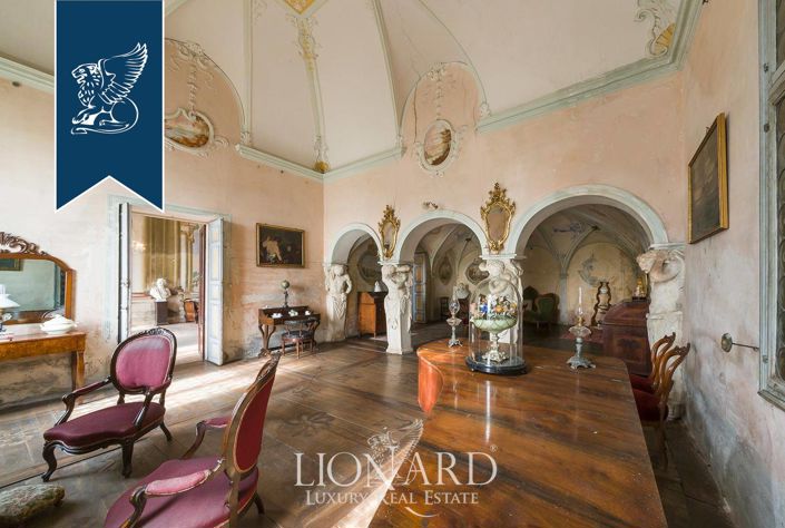 Image No.30-8 Bed Villa for sale