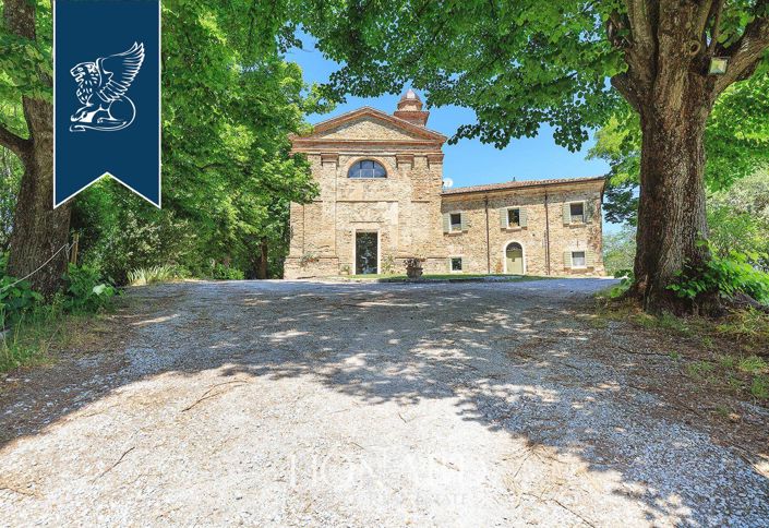 Image No.30-10 Bed Property for sale