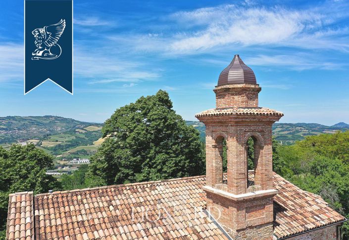 Image No.38-10 Bed Property for sale