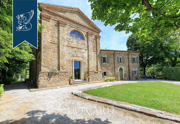 Image No.5-10 Bed Property for sale