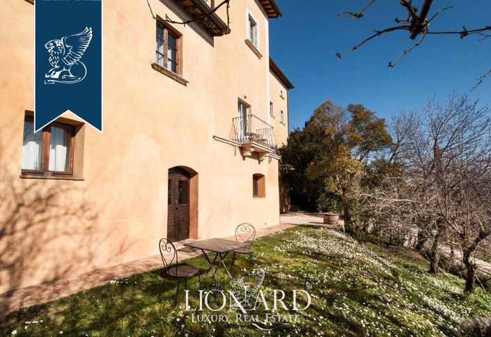 Image No.7-15 Bed Hotel for sale