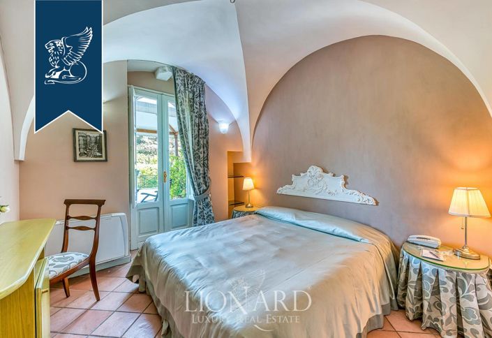 Image No.39-16 Bed Villa for sale