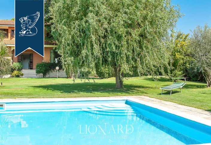 Image No.14-7 Bed Villa for sale