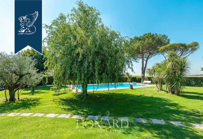 Image No.18-7 Bed Villa for sale