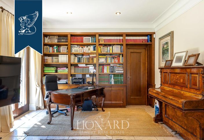 Image No.33-7 Bed Villa for sale