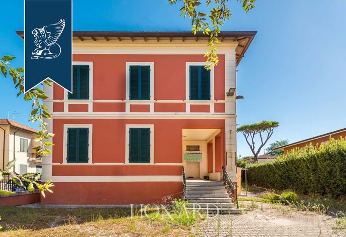 Image No.9-5 Bed Villa for sale