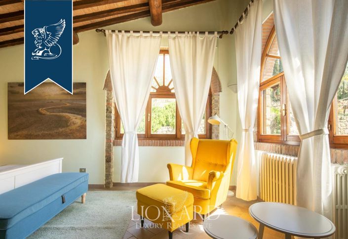 Image No.12-4 Bed Farmhouse for sale