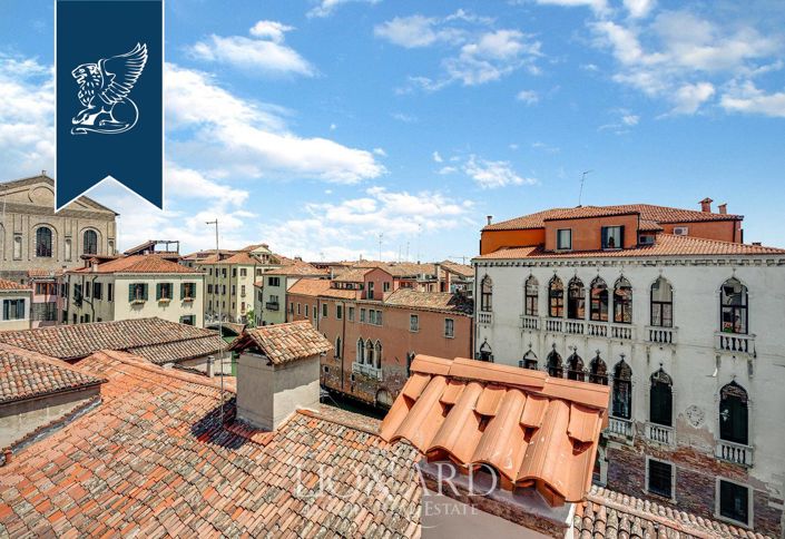 Image No.41-3 Bed Apartment for sale