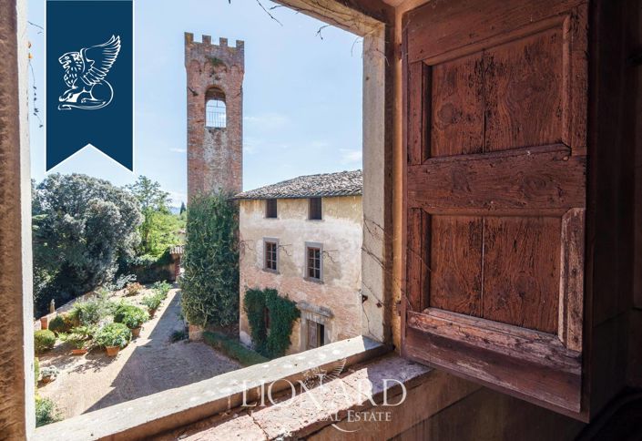 Image No.15-40 Bed Property for sale