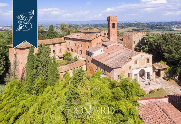 Image No.3-40 Bed Property for sale