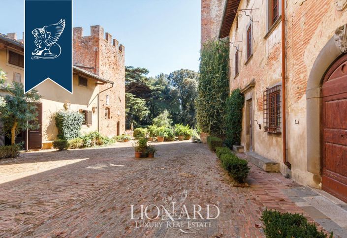 Image No.8-40 Bed Property for sale