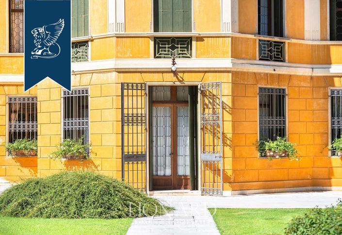 Image No.29-4 Bed Villa for sale