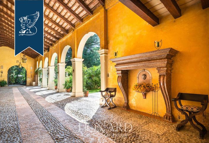 Image No.8-4 Bed Villa for sale