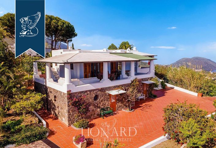 Image No.2-Villa de 10 chambres à vendre à Lipari