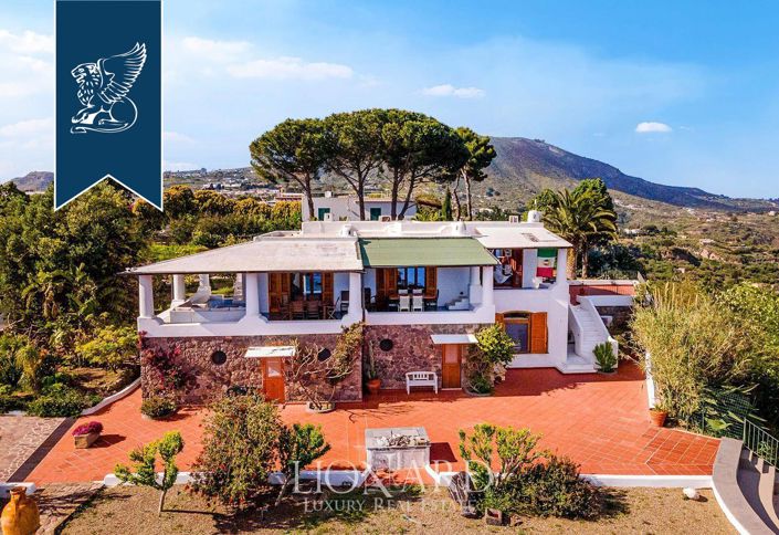 Image No.3-Villa de 10 chambres à vendre à Lipari