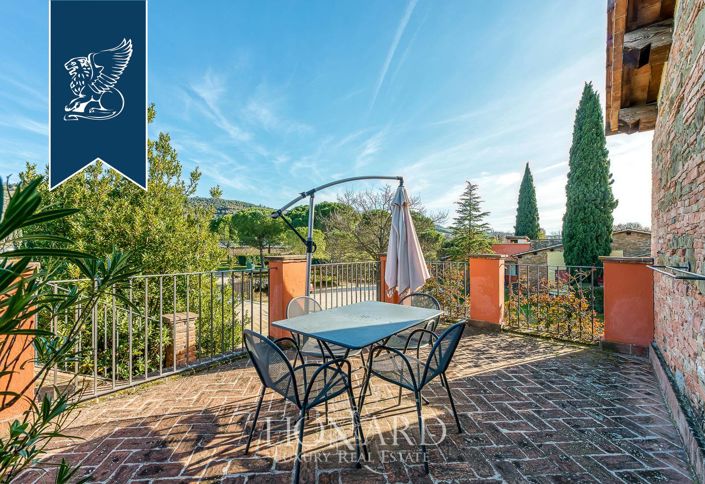 Image No.11-Ferme de 9 chambres à vendre à Bettona