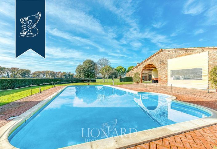 Image No.16-Ferme de 9 chambres à vendre à Bettona