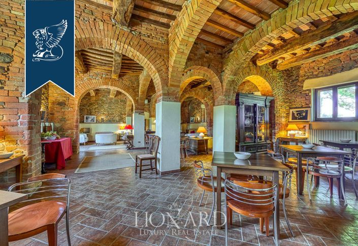 Image No.20-Ferme de 9 chambres à vendre à Bettona