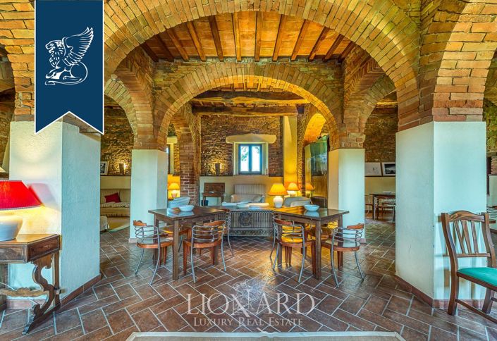 Image No.21-Ferme de 9 chambres à vendre à Bettona