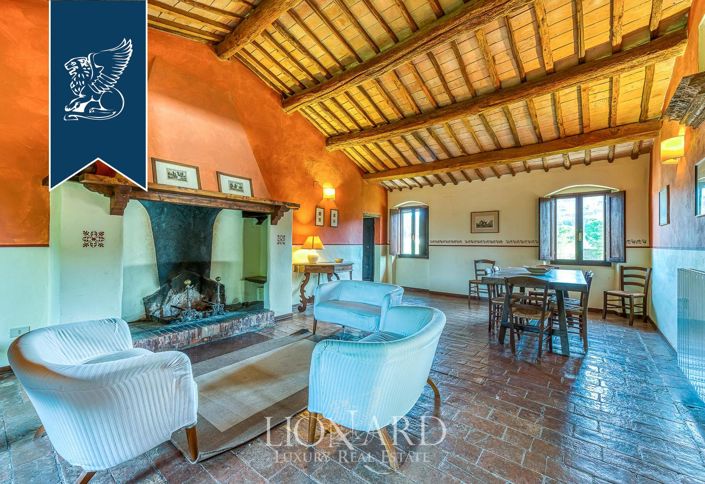 Image No.23-Ferme de 9 chambres à vendre à Bettona