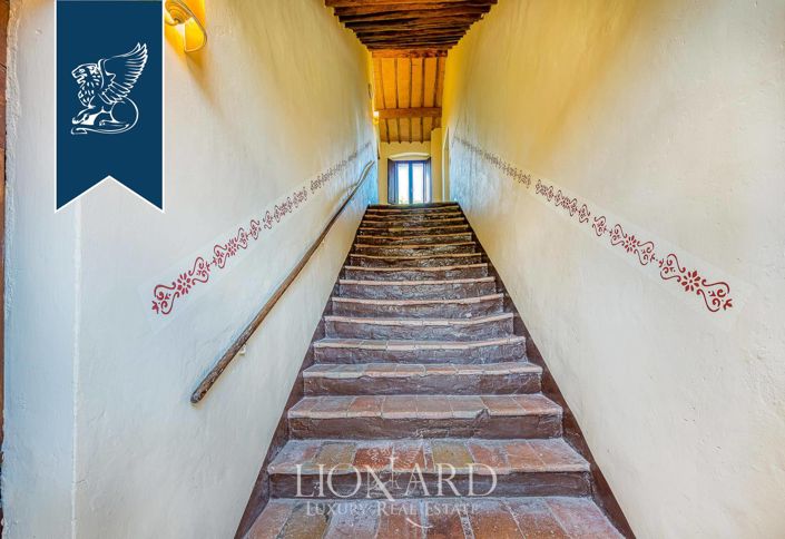 Image No.24-Ferme de 9 chambres à vendre à Bettona