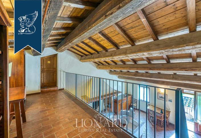 Image No.26-Ferme de 9 chambres à vendre à Bettona