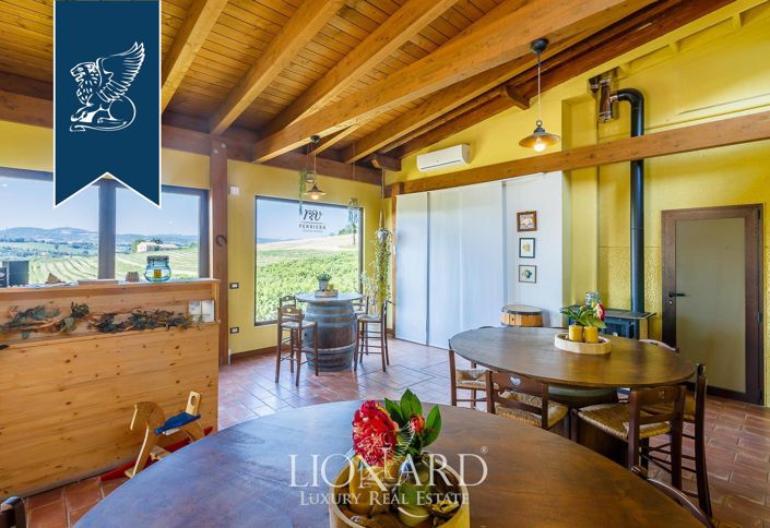 Image No.45-6 Bed Farmhouse for sale