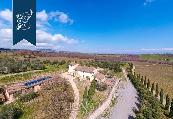 Image No.10-21 Bed Hotel for sale