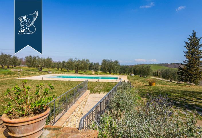 Image No.19-21 Bed Hotel for sale