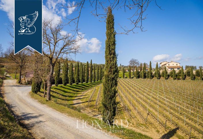 Image No.21-21 Bed Hotel for sale