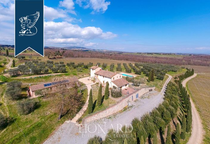 Image No.8-21 Bed Hotel for sale