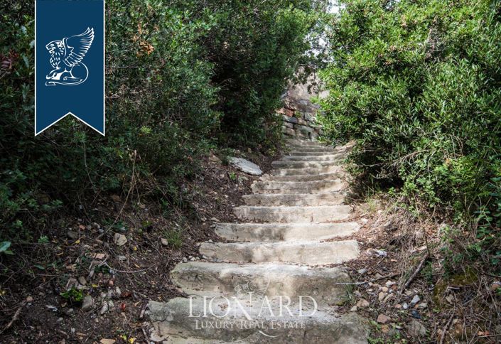 Image No.15-15 Bed Hotel for sale