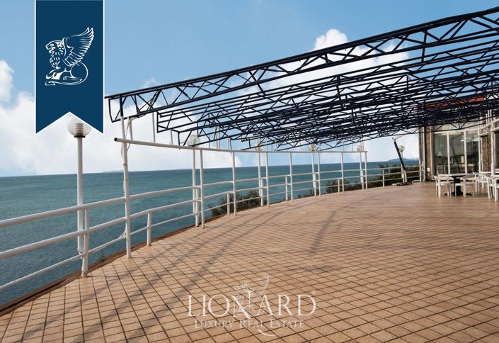 Image No.18-15 Bed Hotel for sale